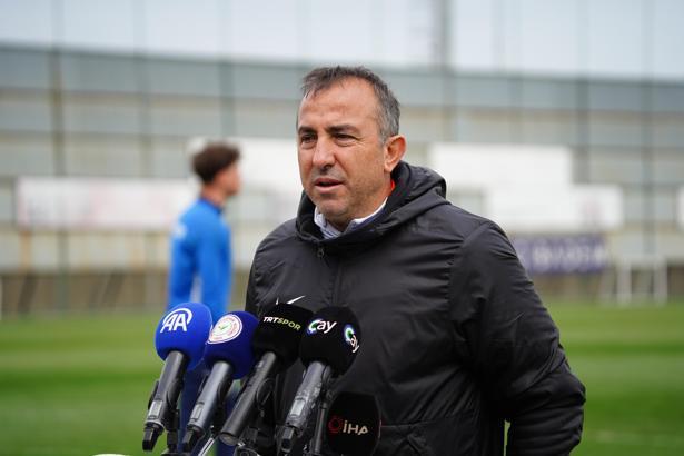 Çaykur Rizespor Teknik Direktörü Recep Uçar: Ligin telafisi olmayan son 4 haftasını oynuyoruz