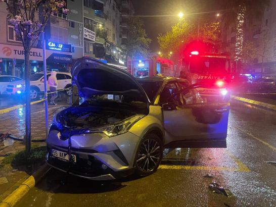 Samsun’da park halindeki otomobil yandı