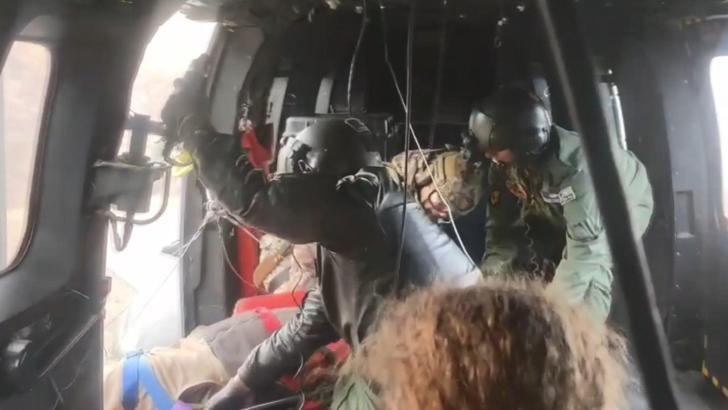 MSB: Artvin’de dağlık arazide yaralanan vatandaşımız helikopterle Erzurum’a ulaştırıldı