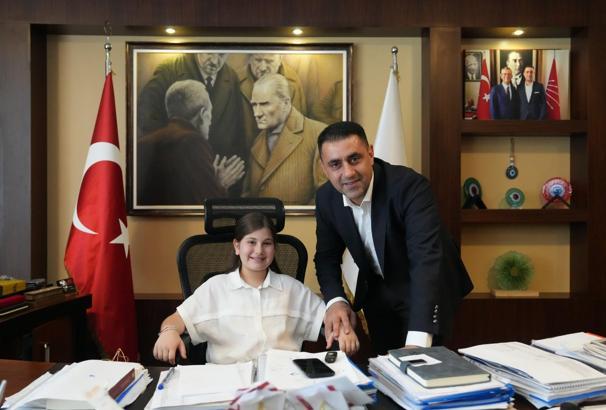 Çukurova'da başkanlık koltuğu çocuklara emanet edildi