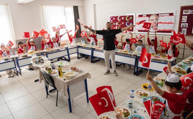 Marmarabirlik, zeytin kültürünü minik şeflerle geleceğe taşıyor