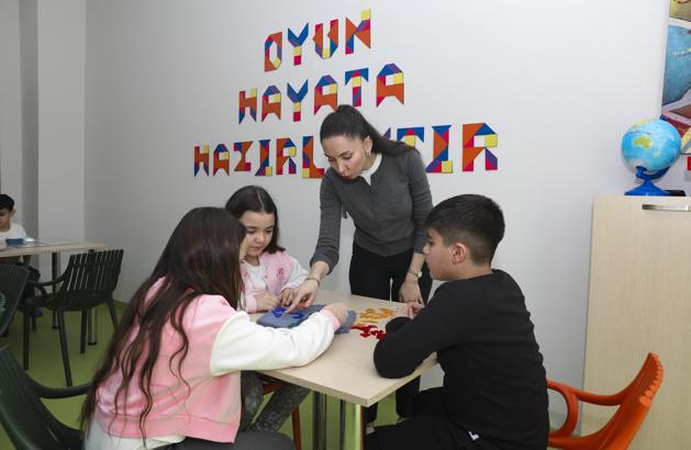 Mersin’de çocuklar teknolojiyi doğru şekilde kullanmayı öğreniyor