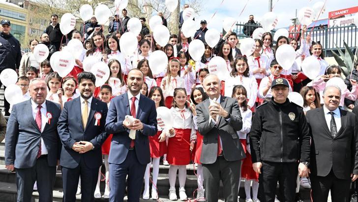 Gaziosmanpaşa’da 23 Nisan Çocuk Meclisi’nden dünyaya 'barış' mesajı