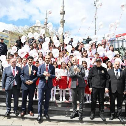 Gaziosmanpaşa’da 23 Nisan Çocuk Meclisi’nden dünyaya 'barış' mesajı