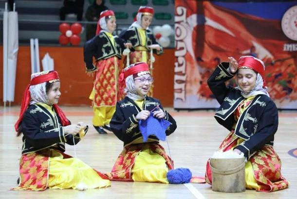 İnegöl’de 23 Nisan coşkuyla kutlandı