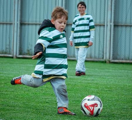 ‘Minik Timsahlar’ bayramlarını yeşil sahada kutladı