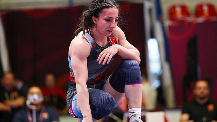 Evin Demirhan Yavuz’dan gümüş madalya