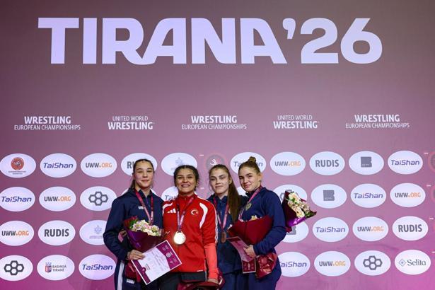 Nesrin Baş’tan Avrupa Güreş Şampiyonası’nda altın madalya / Ek fotoğraflar
