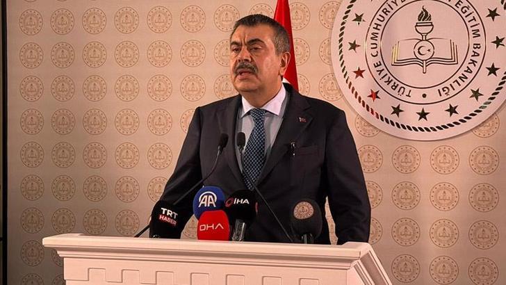 Bakan Tekin: Dijital dünyada çocuklarımızı hedef alan riskleri yapay zekayla izleyeceğiz