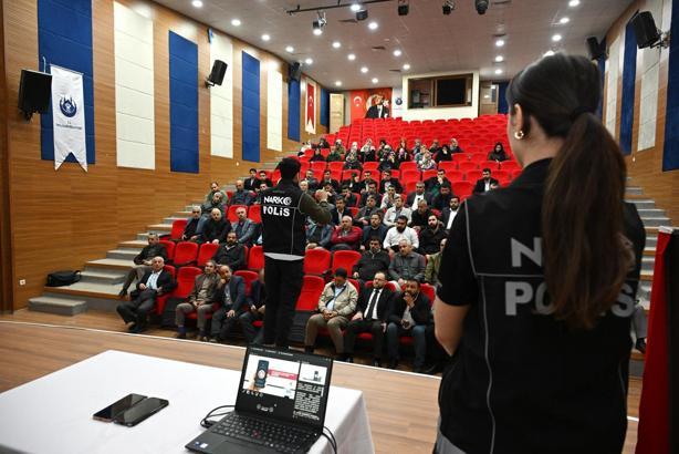 Yayladağı’nda 'narkorehber' eğitimi