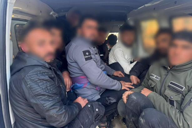 Hatay'da 10 kaçak göçmen yakalandı