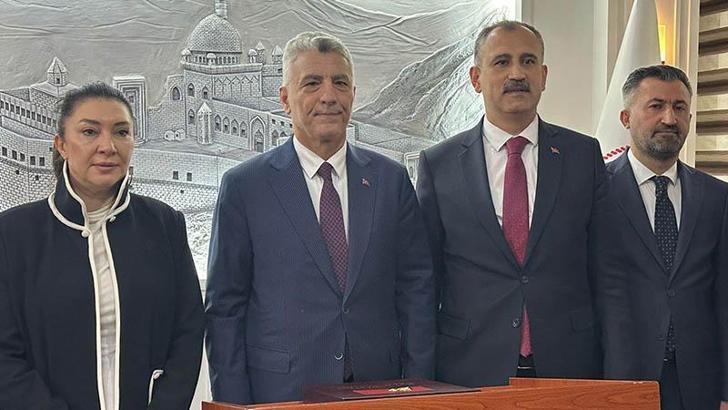 Bakan Bolat: Körfez’deki savaş, ticaretin artık Orta Koridor'dan yapılacağını gösteriyor