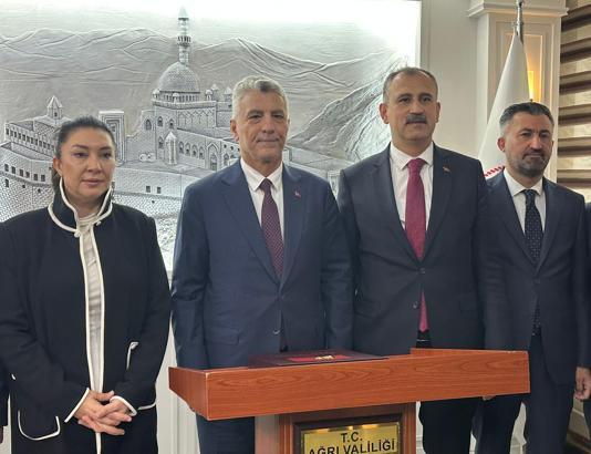 Bakan Bolat: Körfez’deki savaş, ticaretin artık Orta Koridor'dan yapılacağını gösteriyor