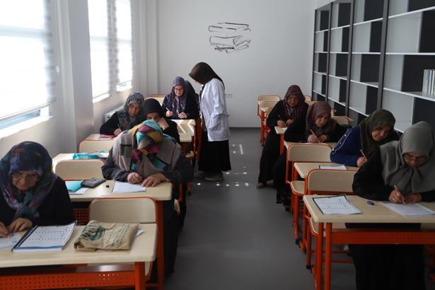 Malatya'da okuma-yazma kursu açıldı
