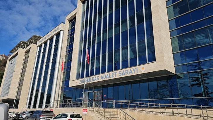 Banyo duvarını delip gizli kamerayla komşusu ve kızlarını kayda alan şüpheli tutuklandı