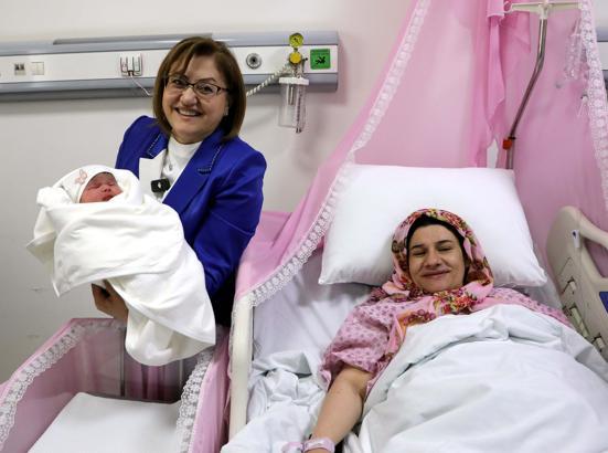 'Bir Umut Bir Can' prejesinin ilk bebeği dünyaya geldi