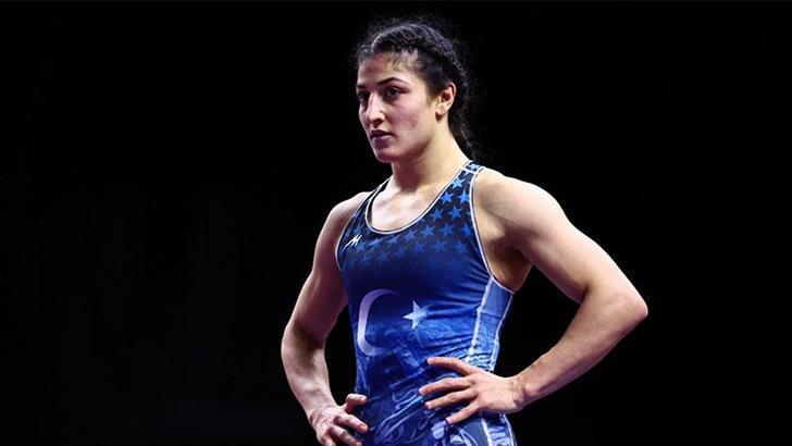 Milli güreşçi Elvira Süleyman Kamaloğlu, Avrupa ikincisi oldu-