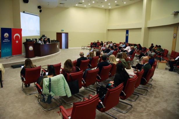 Edirne’de, ‘9’uncu Tıp Eğitimi Kış Okulu’ Trakya Üniversitesi’nde yapıldı