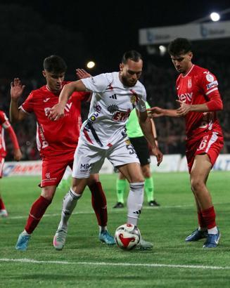 Balıkesirspor avantajı kaptı