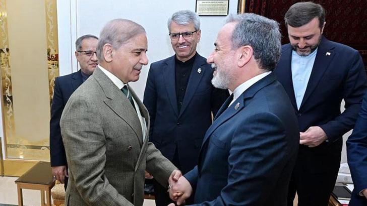 İran Dışişleri Bakanı Arakçi, Pakistan Başbakanı Şerif ile bir araya geldi