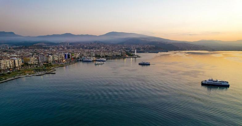 Bilim insanlarından İzmir Körfezi için 'havza bazlı çözüm' çağrısı