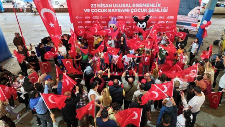 Çukurova’da 23 Nisan coşkusu