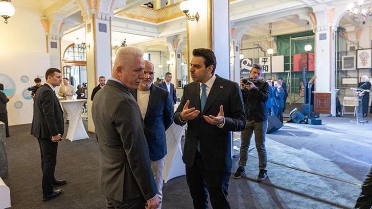 KÜME, Karaköy Palas’ta 'Mümkün' temasıyla ArtıKÜME 2025 ve ODAK sergilerini tanıttı