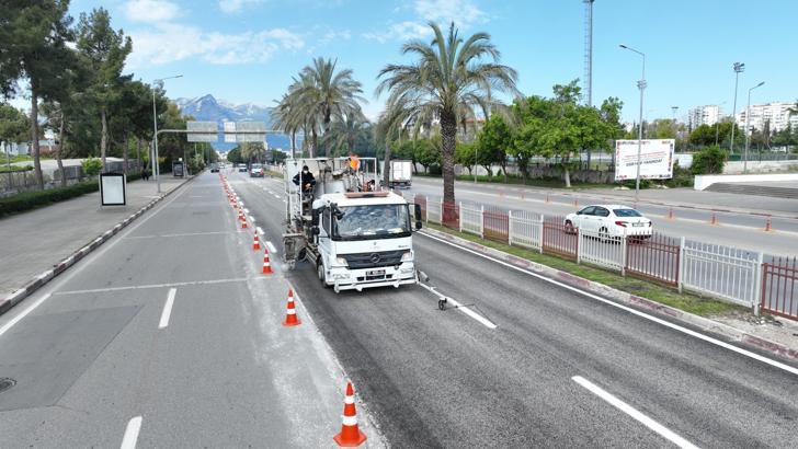 Yüzüncü Yıl Bulvarı'nda asfaltlama çalışması tamamlandı