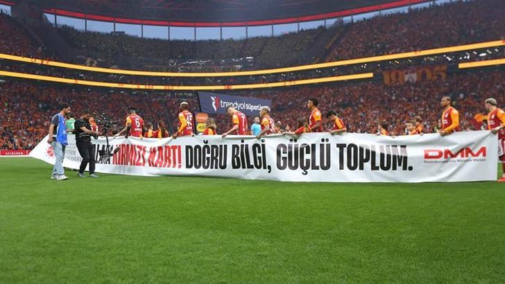 Derbi maçta 'Dezenformasyona Kırmızı Kart' mesajı