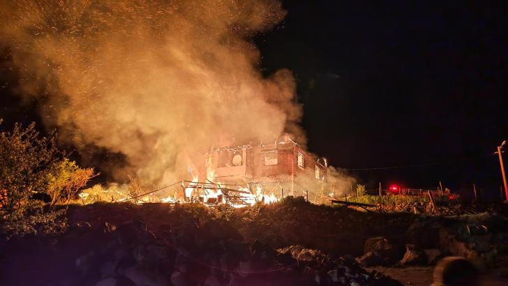 Manisa’da müstakil evde yangın: 1 kişi dumandan etkilendi