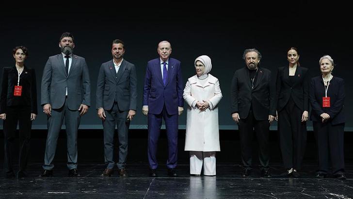 Cumhurbaşkanı Erdoğan ‘Bir Adam Yaratmak’ filminin galasına katıldı
