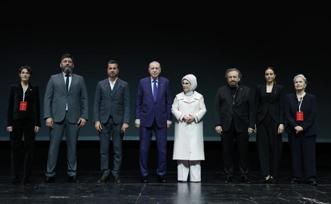 Cumhurbaşkanı Erdoğan ‘Bir Adam Yaratmak’ filminin galasına katıldı