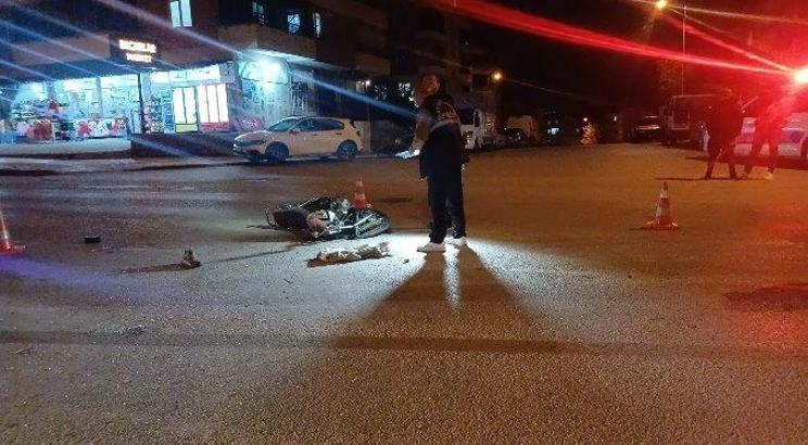 Otomobil ile motosiklet çarpıştı: 1 ağır yaralı