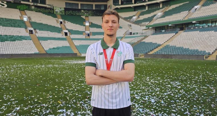 Şampiyon Bursaspor’un genç file bekçisinin en büyük hayali A Milli Takım