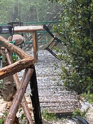 Osmaniye'de yüksek kesimlerinde dolu ve sağanak etkili oldu