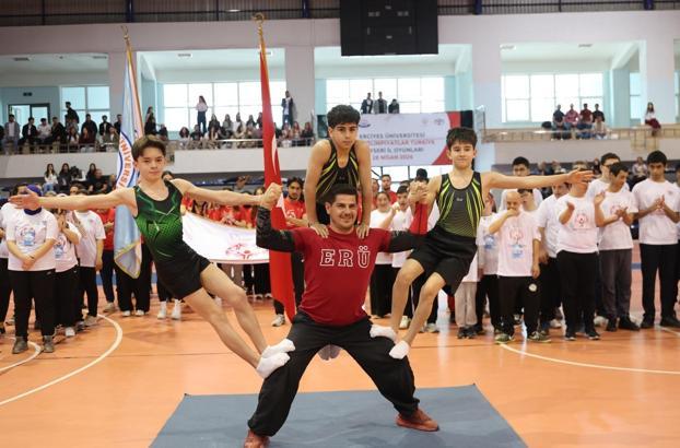 Özel sporcular ERÜ’de buluştu