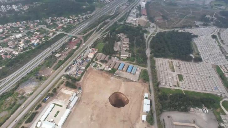 Hatay'da oluşan obruğun çapı büyüdü
