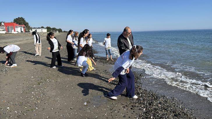 Kardeş okul projesiyle Diyarbakır’dan Samsun’a gelen öğrenciler ilk kez deniz gördü