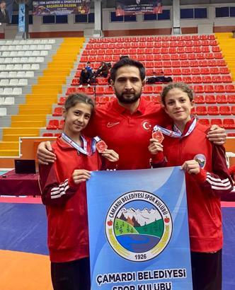 Çamardı'nın genç güreşçilerinden başarı