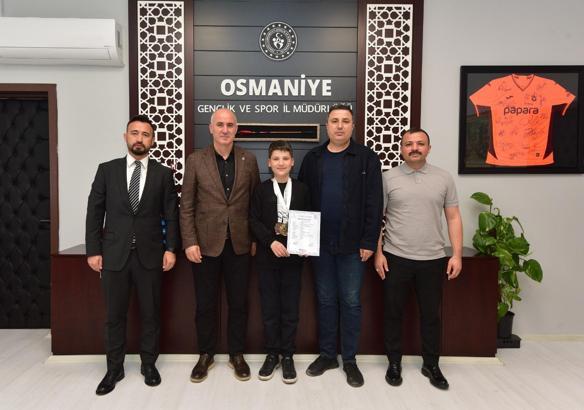 Osmaniyeli Yusuf Özay havalı tabancada zirveye çıktı