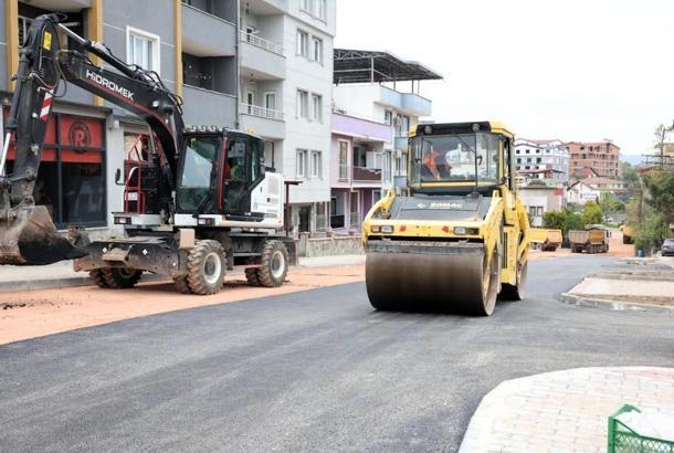 Osmangazi Belediyesi’nden Hamitler’e 300 tonluk asfalt desteği