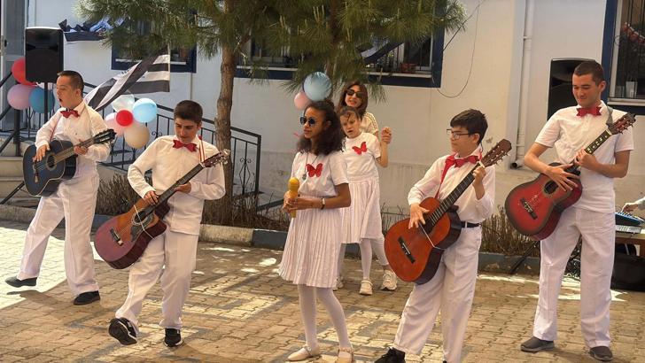 Bodrum'da özel öğrencilerden şenlik