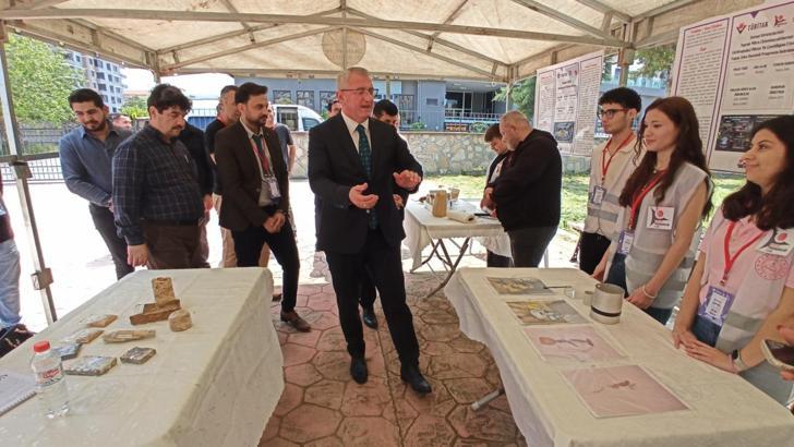 İskenderun'da bilim fuarı