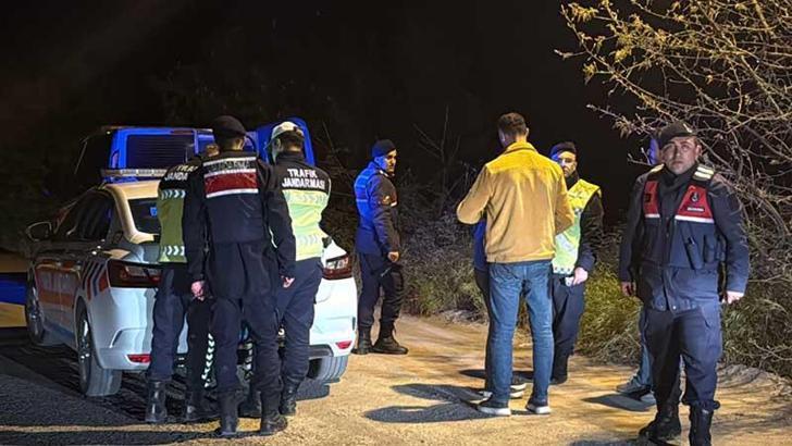 'Dur' ihtarına uymayan ehliyetsiz sürücüye 400 bin TL ceza