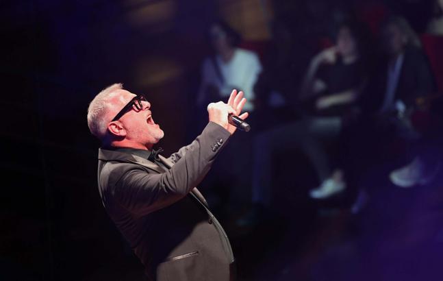 Luca Minnelli İzmir'de büyüledi