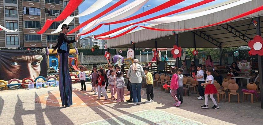 Çorlu'da anaokulu öğrencilerine 'Maarif Çocukların Kalbinde' etkinliği