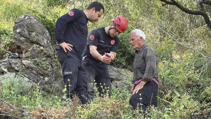 Düştüğü mağarada sıkışan düve kurtarılamadı