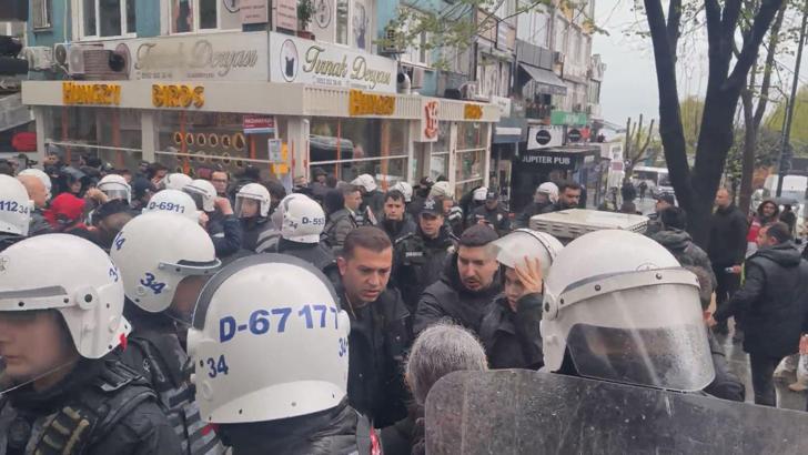 Beşiktaş'ta izinsiz gösteriye polis müdahale etti-1