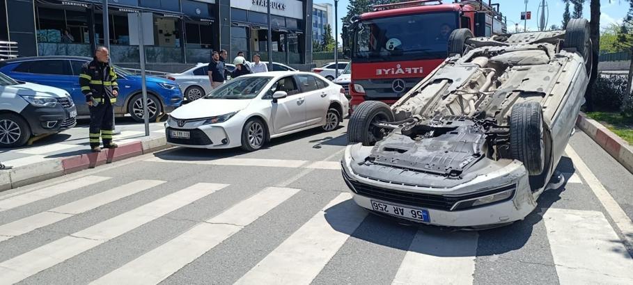 Siirt’te iki otomobil çarpıştı: 2 yaralı