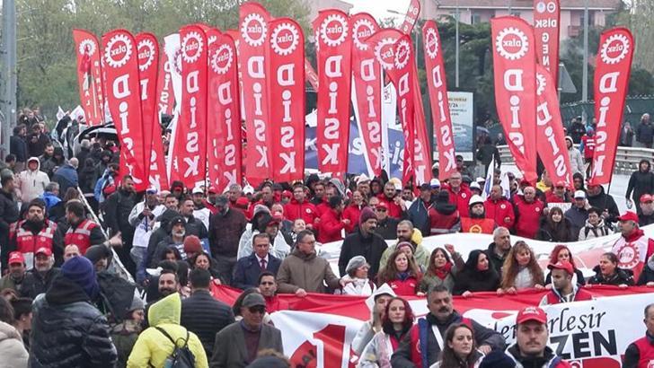 Kadıköy'de 1 Mayıs kutlaması başladı